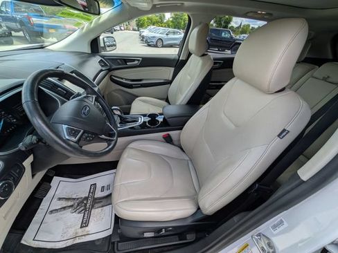 Used 2017 Ford Edge Titanium w/ Equipment Group 302A AWD/4WD image 7