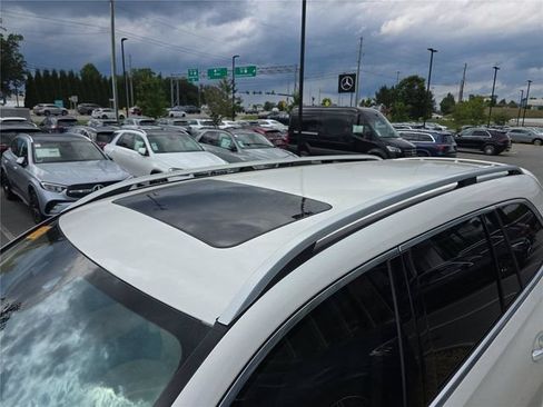 Used 2022 Mercedes-Benz GLS 580 4MATIC image 12