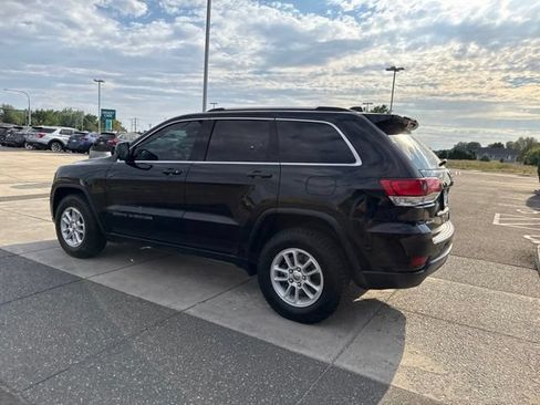 Used 2020 Jeep Grand Cherokee Laredo AWD/4WD image 8