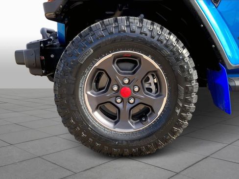 Used 2021 Jeep Gladiator Rubicon w/ Trailer Tow Package image 10