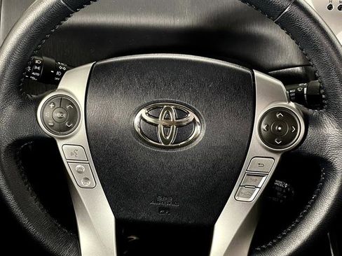 Used 2017 Toyota Prius V Five image 13