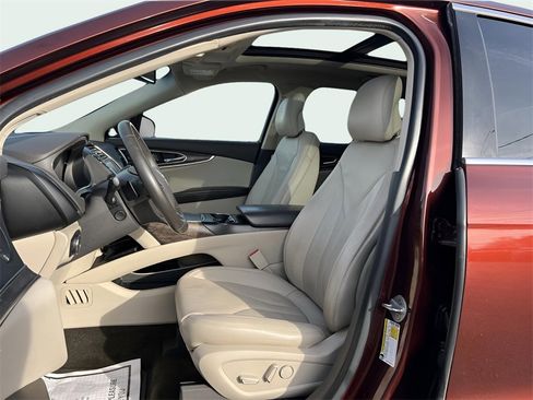 Used 2016 Lincoln MKX Reserve w/ Technology Package image 8