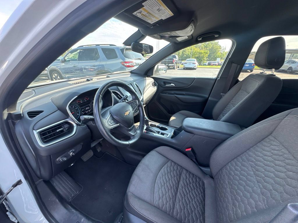 Used 2018 Chevrolet Equinox LT FWD image 12