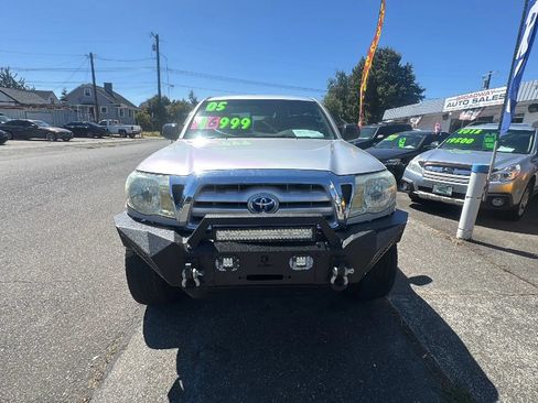 Used 2005 Toyota Tacoma 4x4 Double Cab w/ SR5 Pkg #8 image 2