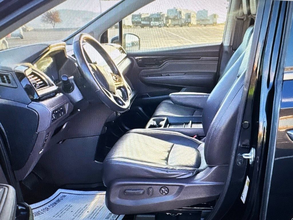 Used 2018 Honda Odyssey Elite image 10