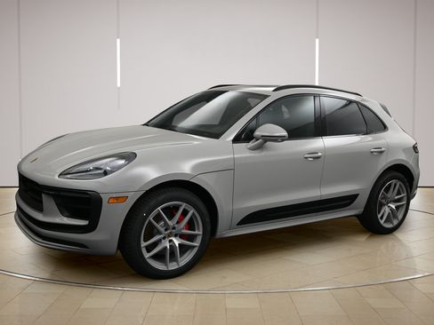 Certified 2026 Porsche Macan S AWD/4WD image 4
