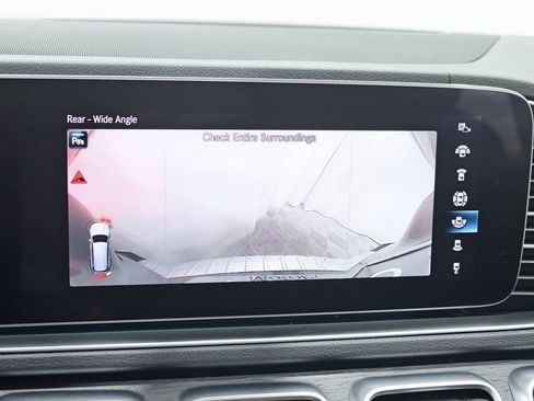 Used 2020 Mercedes-Benz GLS 450 4MATIC image 18