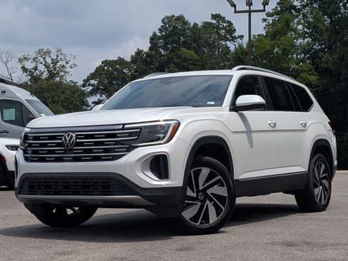 Used 2024 Volkswagen Atlas SEL AWD/4WD image 4