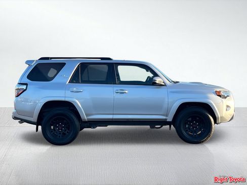 Certified 2024 Toyota 4Runner TRD Off-Road Premium AWD/4WD image 8