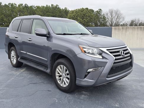 Used 2017 Lexus GX 460 Premium image 2
