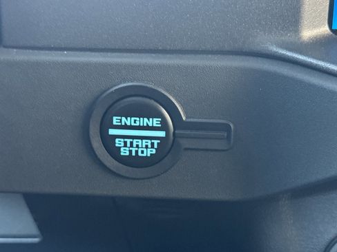 Certified 2025 Ford Bronco Badlands image 24