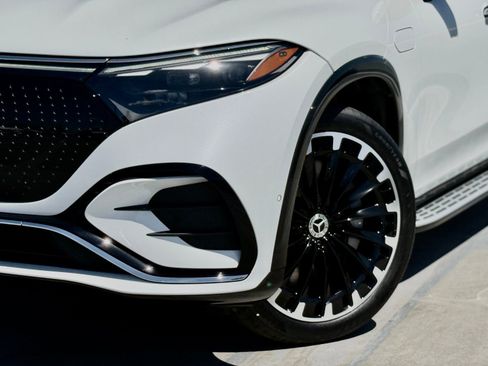 New 2026 Mercedes-Benz EQS 550 4MATIC SUV image 4