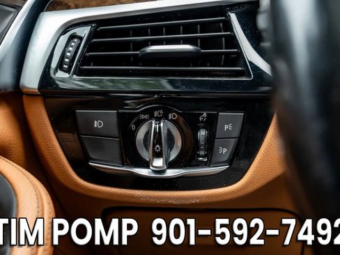 Used 2018 BMW 530i xDrive image 29