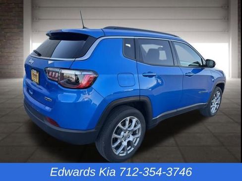 Used 2022 Jeep Compass Latitude w/ Sun and Sound Group image 3