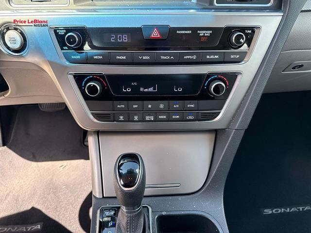 Used 2017 Hyundai Sonata SE FWD image 25