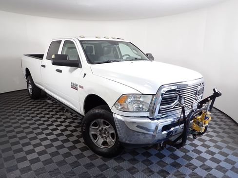 Used 2017 RAM 2500 Tradesman w/ Chrome Appearance Group AWD/4WD image 13
