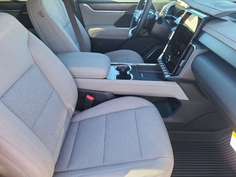 New 2026 GMC Acadia Elevation w/ LPO, Floor Liner Package image 10