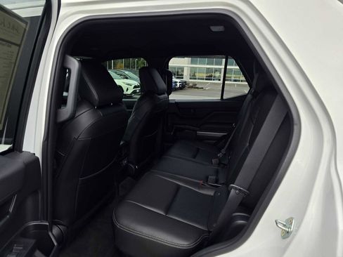 Certified 2025 Toyota 4Runner TRD Off-Road image 19