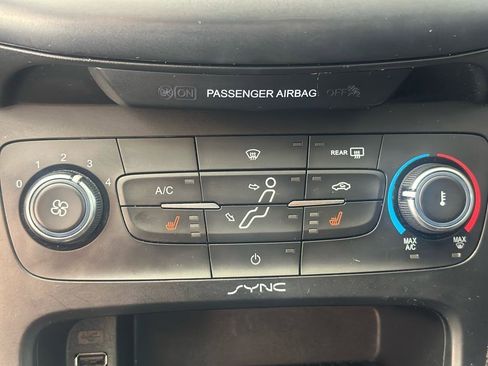 Used 2016 Ford Focus SE w/ Equipment Group 201A image 20