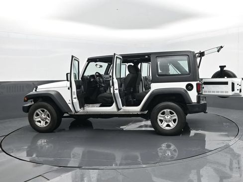 Used 2017 Jeep Wrangler Unlimited Sport AWD/4WD image 28