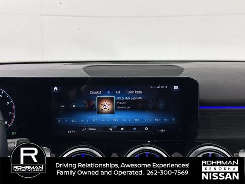 Used 2022 Mercedes-Benz GLB 250 4MATIC image 6