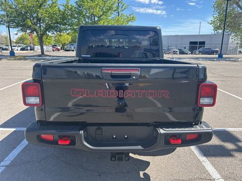 Used 2023 Jeep Gladiator Rubicon w/ Cold Weather Group image 6