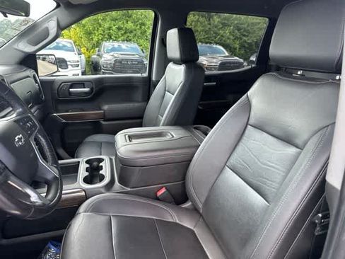 Used 2021 Chevrolet Silverado 1500 LT Trail Boss w/ Convenience Package II AWD/4WD image 4
