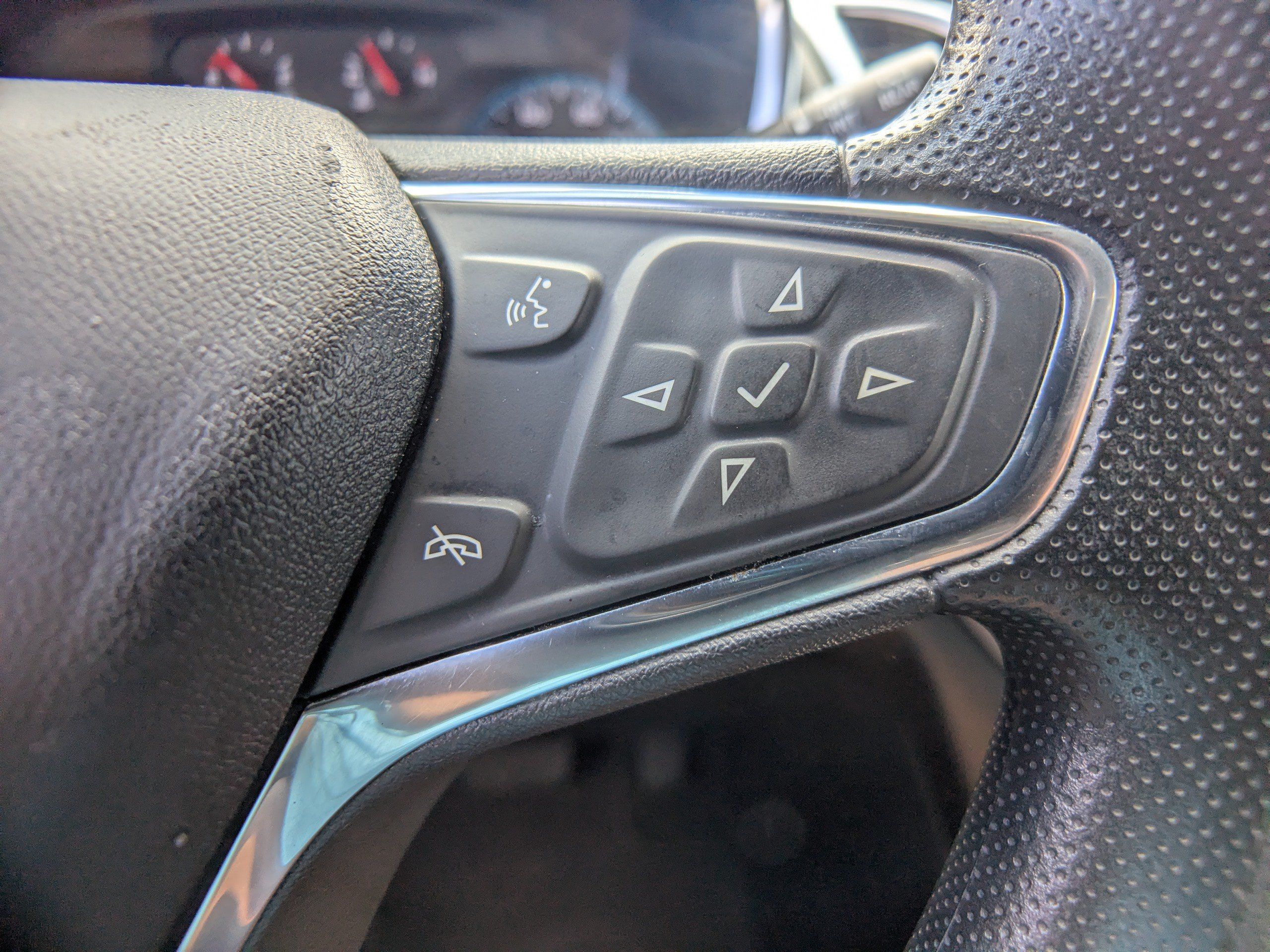 Certified 2021 Chevrolet Equinox LS FWD image 24