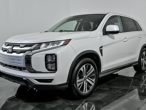 Used 2020 Mitsubishi Outlander Sport ES FWD image 5