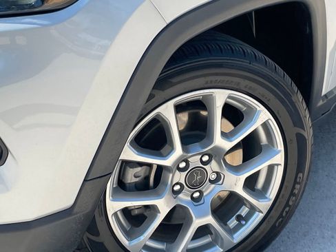 Used 2025 Jeep Compass Limited AWD/4WD image 10