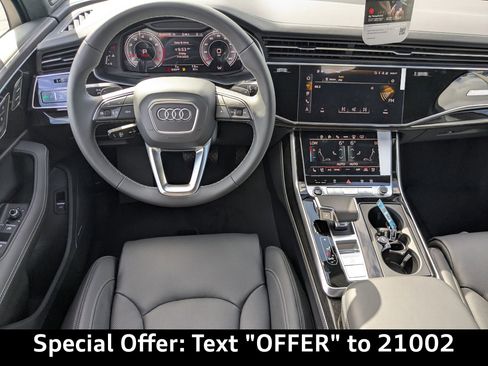 New 2025 Audi Q7 3.0T Prestige image 18