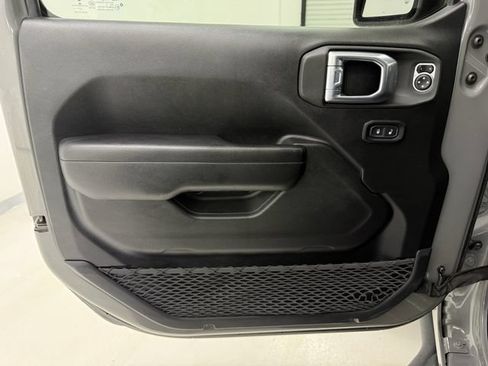 Used 2021 Jeep Gladiator Sport AWD/4WD image 30