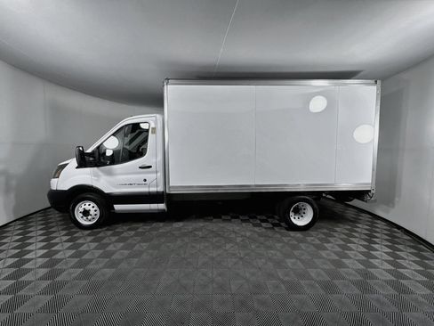 Used 2019 Ford Transit 350 156 DRW RWD image 10