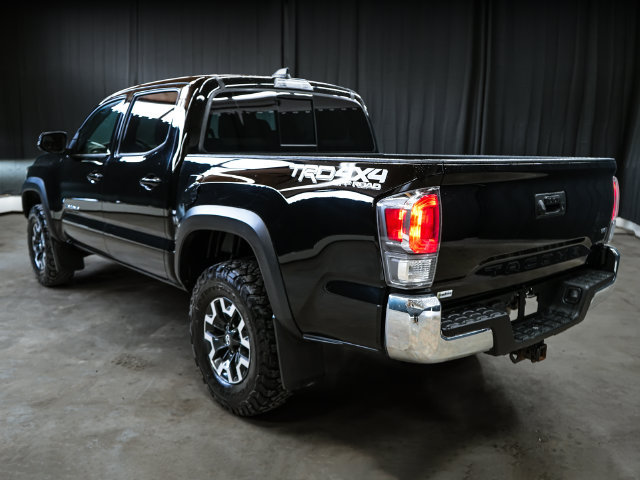 Used 2023 Toyota Tacoma TRD Off-Road AWD/4WD image 4