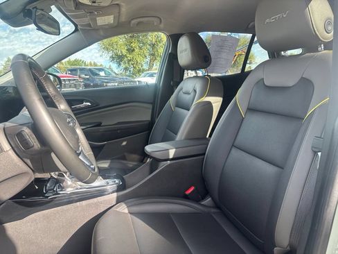 Used 2025 Chevrolet Trax ACTIV w/ Driver Confidence Package FWD image 11