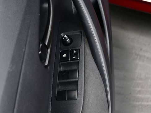 Used 2025 Toyota Corolla LE FWD image 10