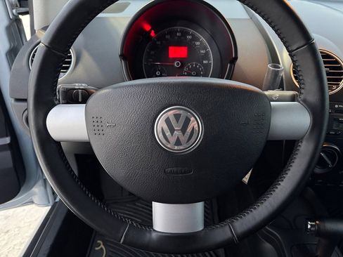 Used 2009 Volkswagen Beetle S image 31