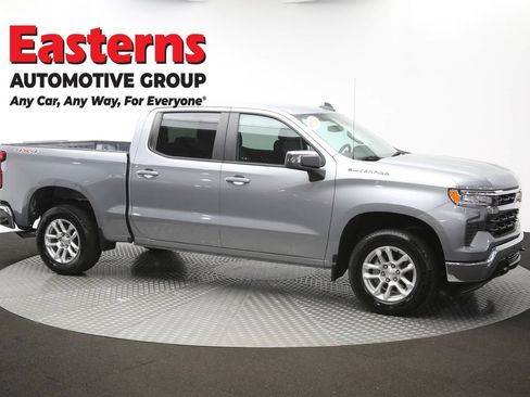 Used 2023 Chevrolet Silverado 1500 LT AWD/4WD image 49