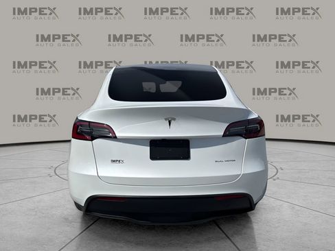 Used 2023 Tesla Model Y Long Range image 4