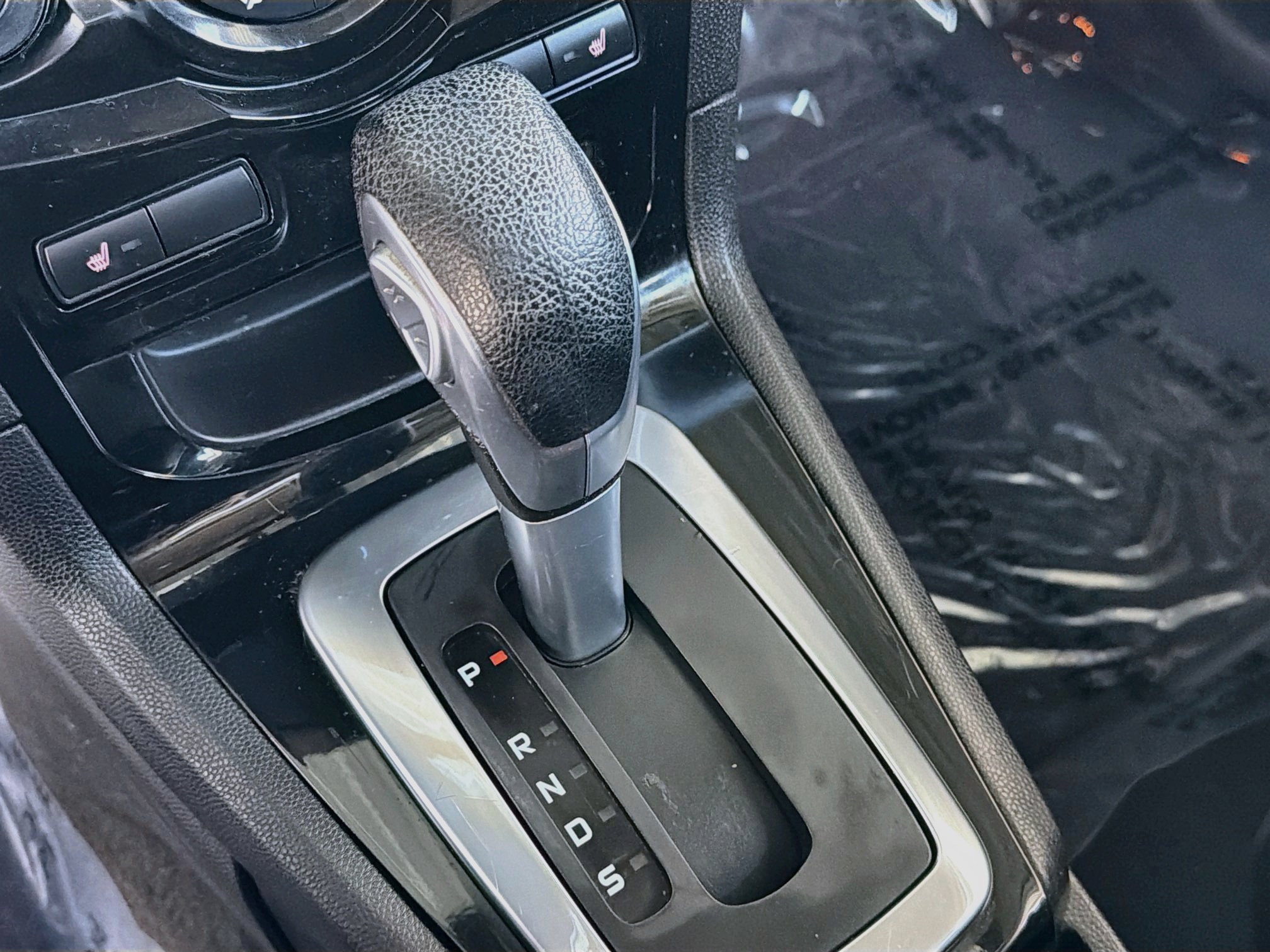 Used 2015 Ford Fiesta Titanium FWD image 24
