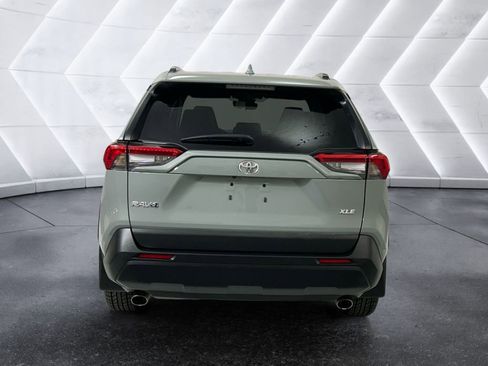 Used 2022 Toyota RAV4 XLE w/ Convenience Package image 5