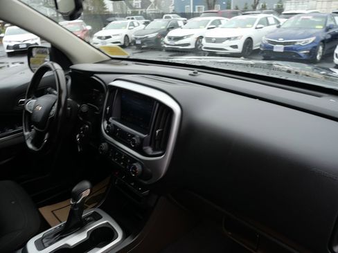 Used 2022 Chevrolet Colorado LT w/ LT Convenience Package image 28