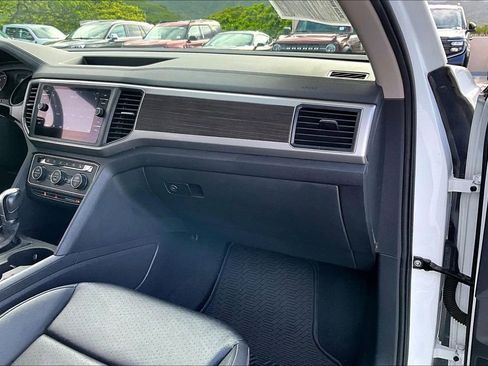 Used 2019 Volkswagen Atlas SE w/ Towing Package AWD/4WD image 16