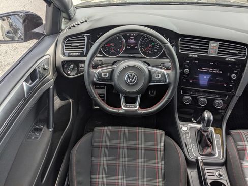 Used 2018 Volkswagen GTI SE FWD image 20