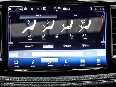 Used 2025 Chrysler Pacifica Premium FWD image 22