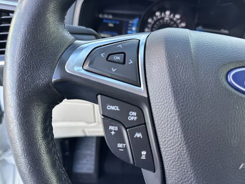 Certified 2022 Ford Edge Titanium image 34