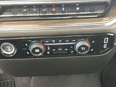 Used 2024 Chevrolet Silverado 1500 LT AWD/4WD image 13
