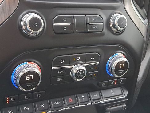 Used 2019 GMC Sierra 1500 Denali w/ Driver Alert Package II AWD/4WD image 16