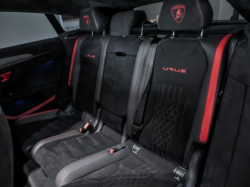 Used 2023 Lamborghini Urus Performante image 24