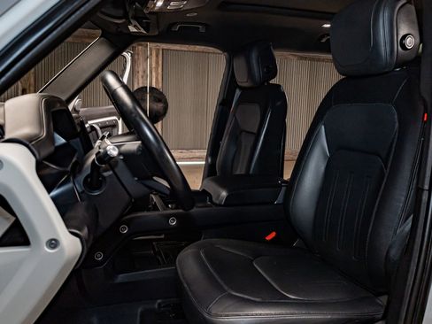 Used 2022 Land Rover Defender 110 X-Dynamic HSE image 21